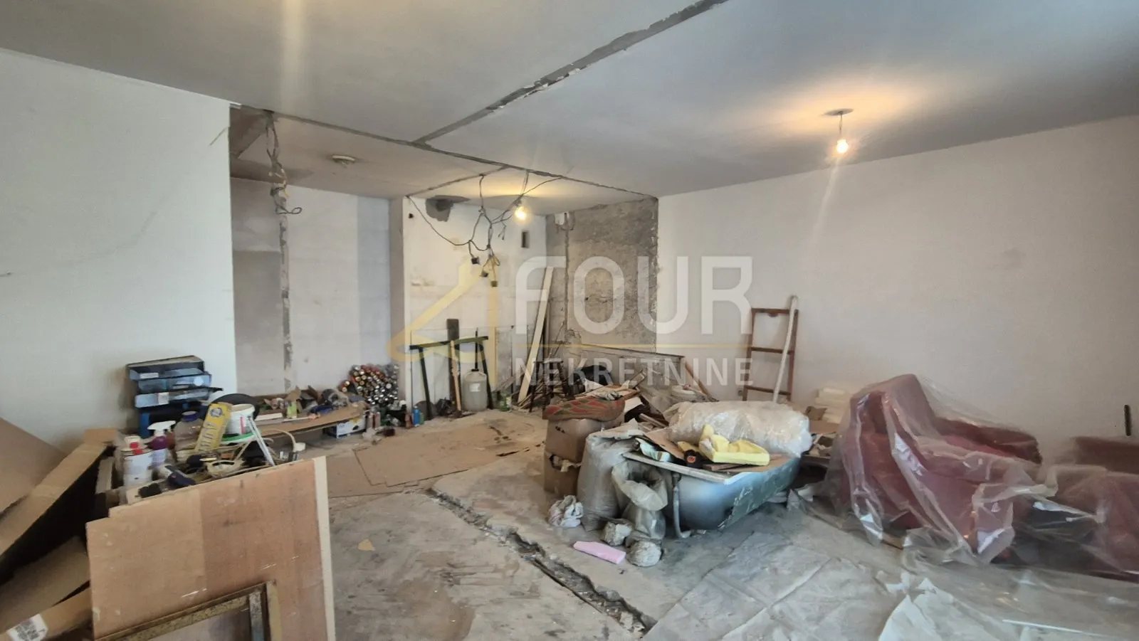 Rijeka, Turnić, 2s+db, 71,83m2, lođa - cover