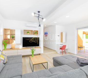 Istra, Svetvinčenat, vila s bazenom - cover