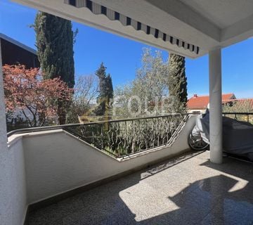 Otok Krk, Malinska, 1s+db, 45.48m2, 150m od mora - cover