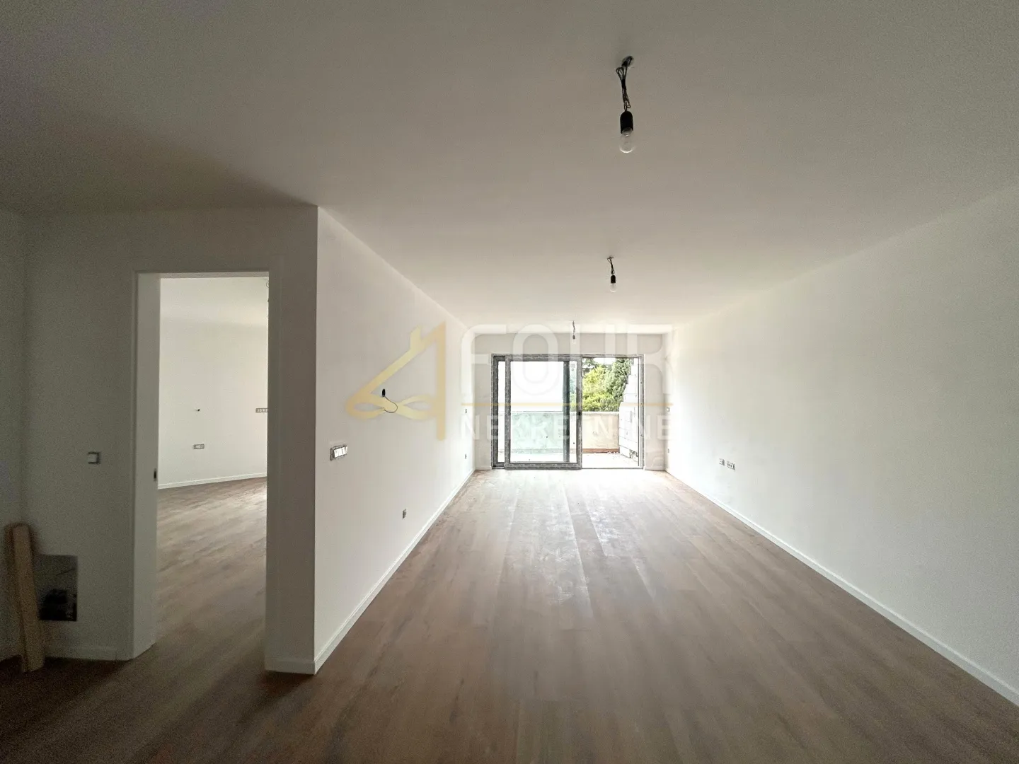 Istra, Poreč, kvalitetna novogradnja, 2s+db, lođa i terasa - cover