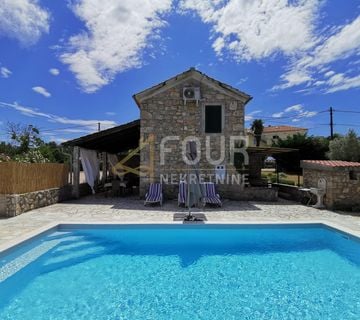 Otok Krk, Dobrinj - okolica, samostojeća kuća s bazenom, 104m2 - cover