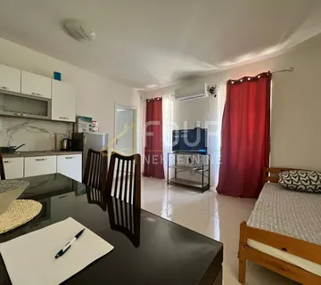 Kostrena, samostojeća kuća, pogled na more - cover