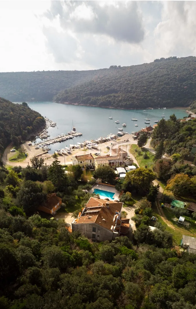 Istra, hotel 50m od mora, izvrsna investicija! - cover