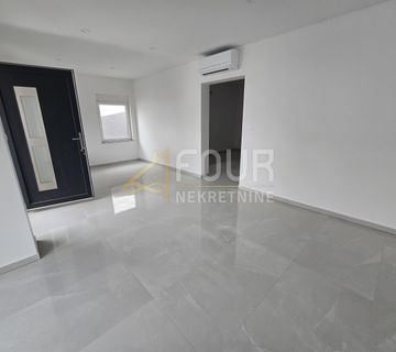 Crikvenica, 59.58m2, novogradnja, u naravi stan 2s+db - cover