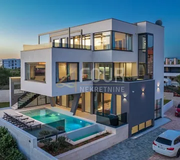 Istra, Medulin, Luksuzna vila s bazenom i pogledom na more - cover