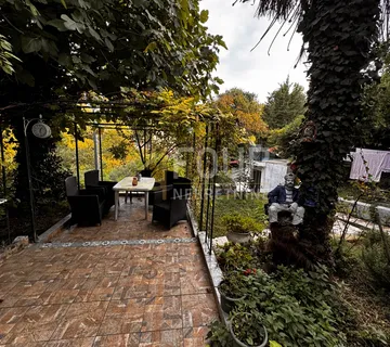 Rijeka, Trsat, 2S+DB, stan s okućnicom - cover