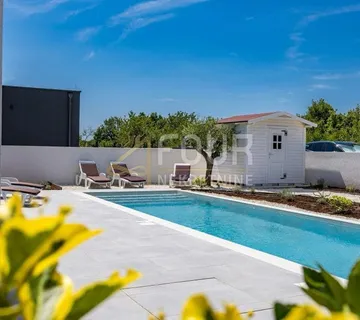 Istra, Svetvinčenat, Štokovci, samostojeća kuća s bazenom - cover