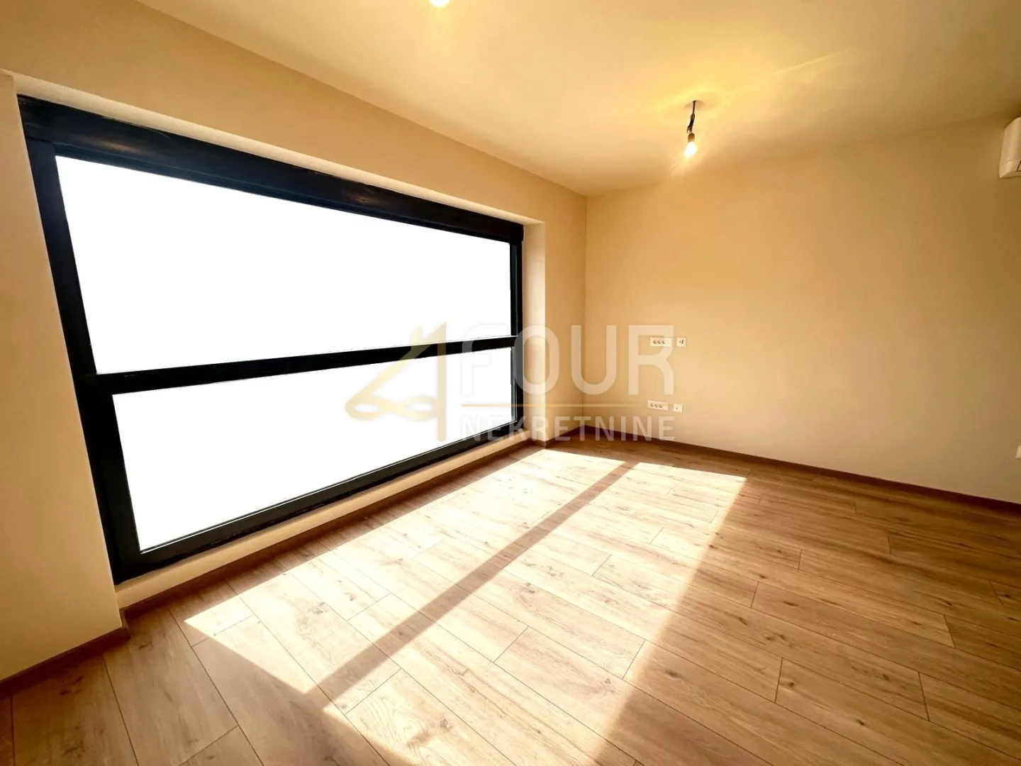 Istra, Poreč, moderna i kvalitetna novogradnja, 1s+db - cover