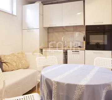 Najam, Rijeka, Pehlin, 74m2, 3skl, CIJENA PO RADNIKU! - cover