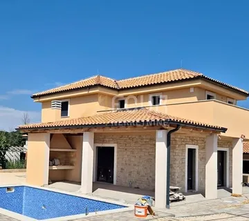 Istra, Svetvinčenat, samostojeća kuća s bazenom - cover