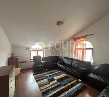 Istra, Pula - centar, kuća u nizu, 211m2, blizina Arene! - cover