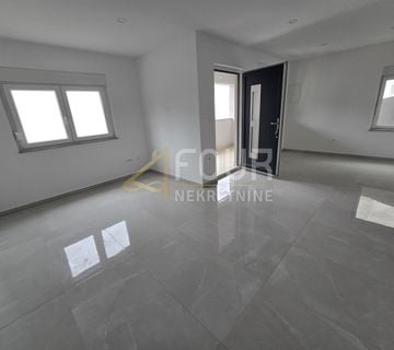 Crikvenica, 59.58m2, novogradnja, u naravi stan 2s+db - cover