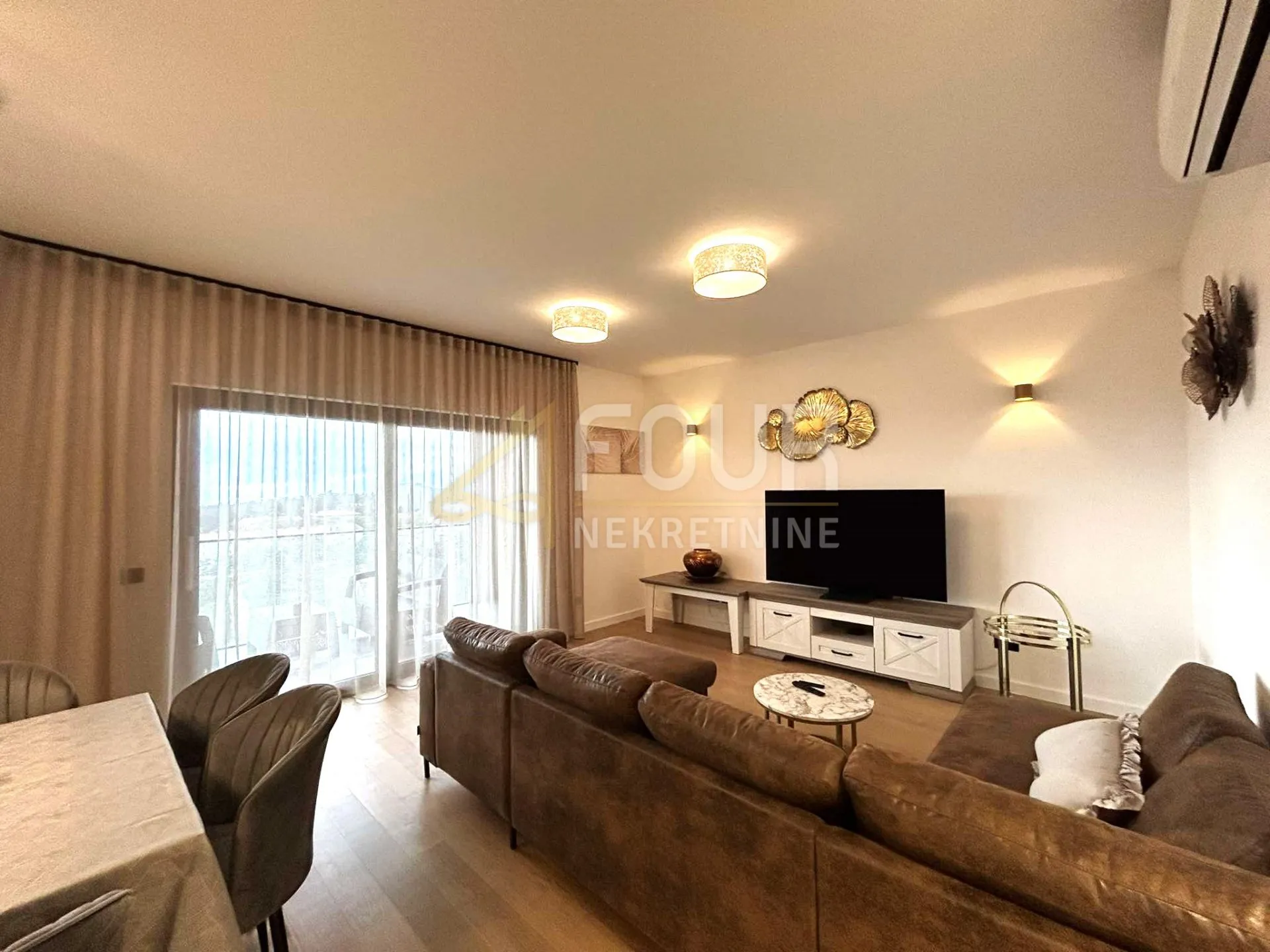 Najam, Rijeka, Trsat, luksuzan stan, 84.70m2, 2s+db, pogled na more - cover