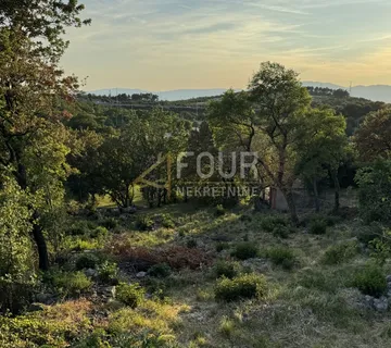 Hreljin, građevinsko zemljište 753m2 - cover