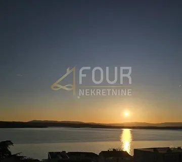 Crikvenica, 66.95m2, 2s+db, balkon, pogled