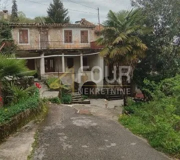 Matulji, kuća i 2 pomoćna objekta na zemljištu od 12.293m2 - cover