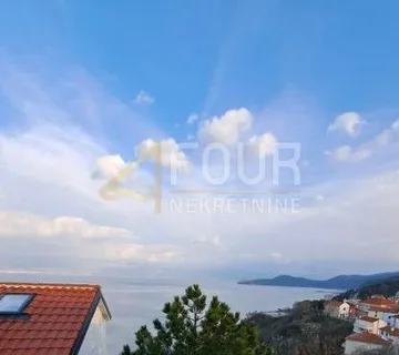 Otok Krk, Vrbnik - stara jezgra, kuća s pogledom na more - cover