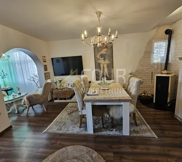 Šibenik, Vodice, samostojeća kuća, 220m2