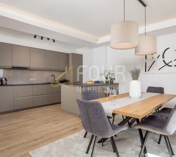 Opatija, Ičići, 2s+db, 121.70m2, lođa, pogled na more - Ičići, Opatija