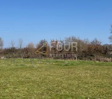 Istra, Marčana, građevinsko zemljište, 2.596m2 - Loborika, Marčana
