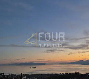 Kastav, Rešetari, kuća s 3 stana, 270m2, pogled na more - cover