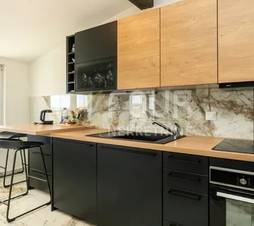 Kastav, 76.50m2, 2s+db, terasa, pogled na more