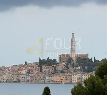 Istra, Rovinj, luksuzni dvoetažni penthouse, garaža, 100m od mora i plaže