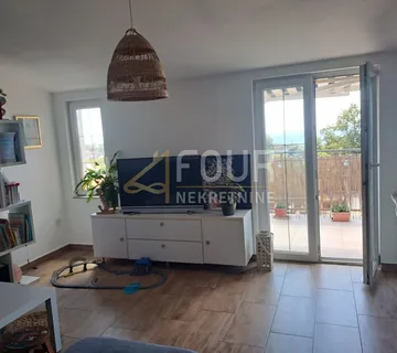 Kastav, 76.50m2, 2s+db, terasa, pogled na more