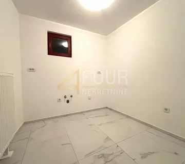 Novi Vinodolski, dvojna kuća 174m2 - cover