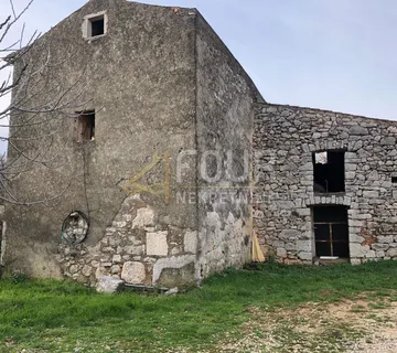 Otok Krk, Žgaljići, šarmantna kamena starina s okućnicom - Brusići, Krk