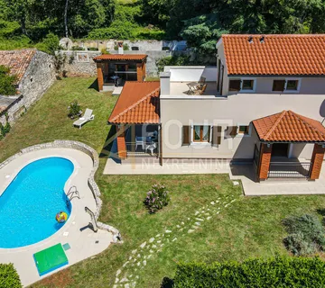Istra, Višnjan, 3 prekrasne vile s bazenima