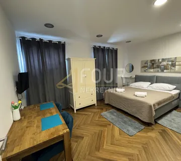 Istra, Pula - centar, 95.47m2 u naravi 3 apartmana