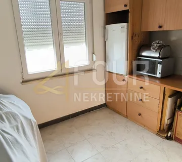 Istra, Pula - centar, 27.34m2, 1skl
