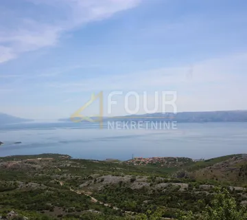 Novi Vinodolski, kuća - prizemnica s garažom