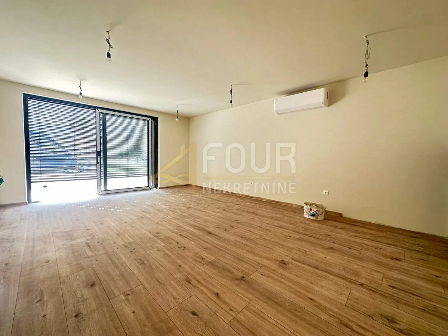 Istra, Poreč, moderna i kvalitetna novogradnja, 1s+db - cover