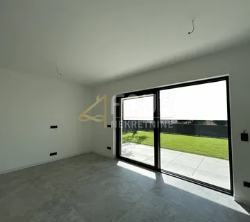 Istra, Poreč, 3s+db s okućnicom - novogradnja - cover