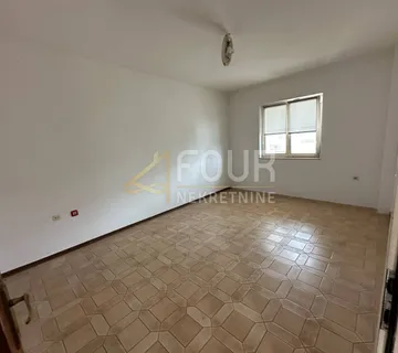 Istra, Poreč - centar, 71.20m2, 2s+db, okućnica 192m2 - cover