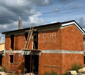Istra, Karojba, samostojeća kuća, roh bau