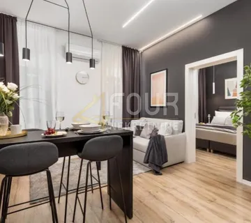Rijeka, Centar, 136.61m2, 3 luksuzno uređena apartmana