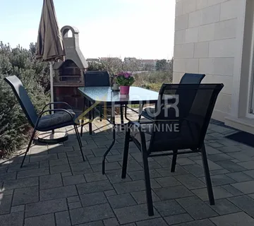 Otok Krk, grad Krk, 42.68m2, 1s+db, terasa i vrt 45.50m2 - cover