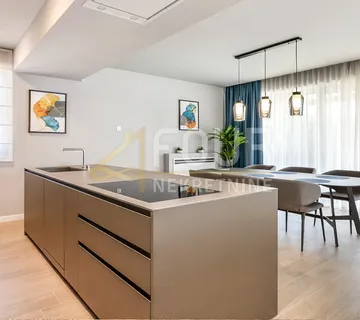 Istra, Rovinj - centar, 131 m2, luksuzan stan, 2s+db, terasa + balkon