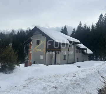 Gorski kotar, Vrbovsko - okolica, kuća od 355.14m2 na osami