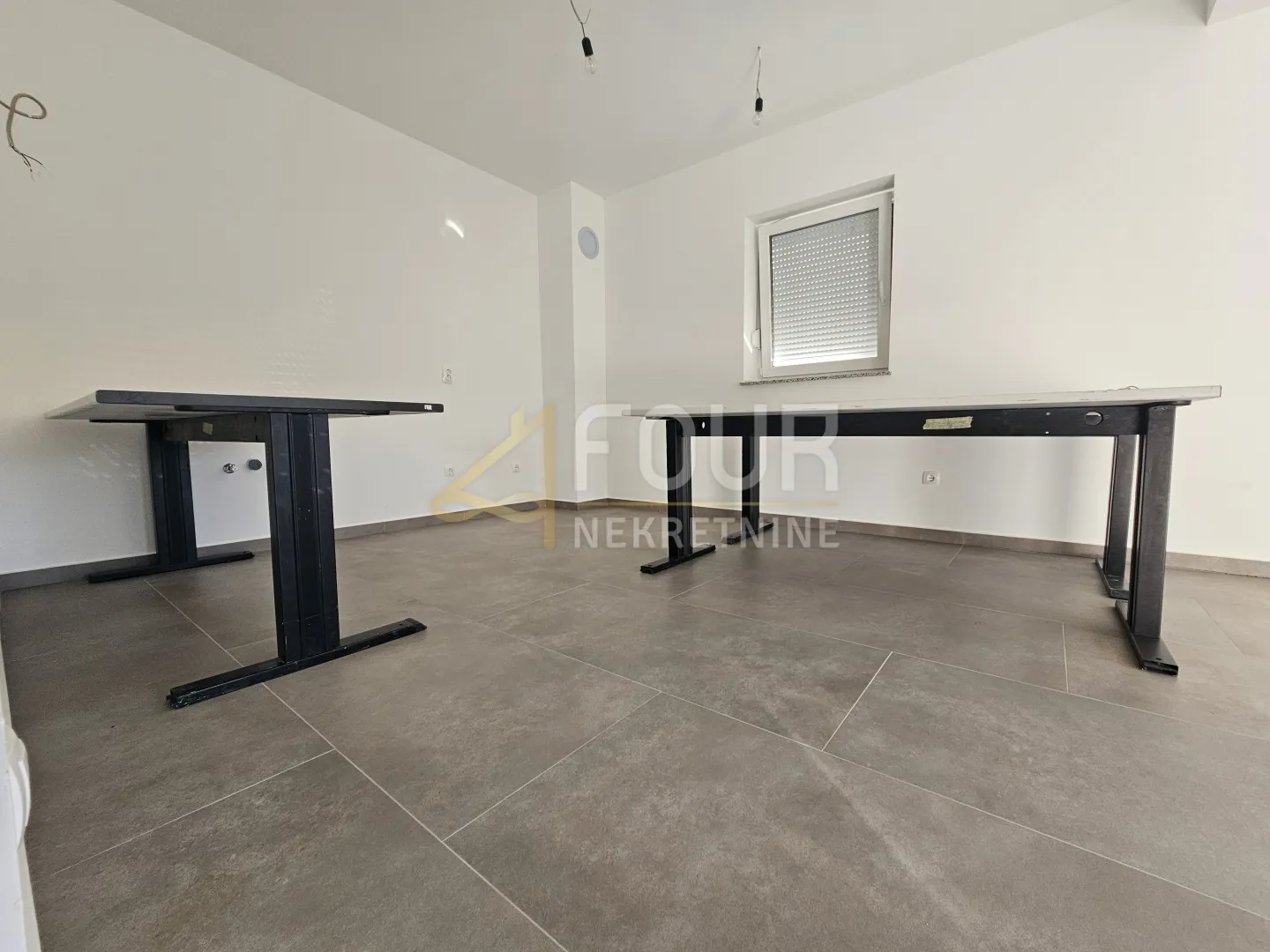 Viškovo - okolica, 49.58m2, 1s+db, terasa, okućnica 114.29m2 - cover