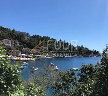 Istra, Rabac, kuća 1. red do mora - cover
