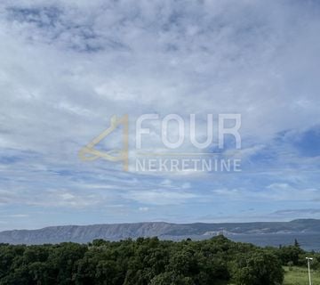 Novi Vinodolski, 158.54m2, u naravi 2 stana, 2 balkona, 50m od mora! - cover