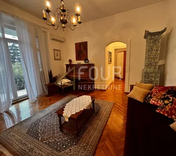 Opatija - centar, stan u šarmantnoj vili 50m od mora
