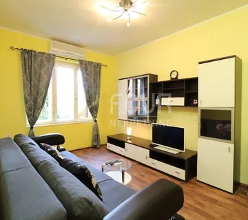 Opatija - centar, 46.25m2, 1s+db, terasa, pogled na more