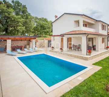 Istra, Kaštelir, vila s bazenom - cover