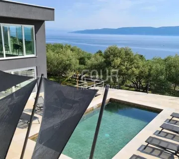 Istra, Labin, novoizgrađena vila s bazenom, blizina mora i plaže