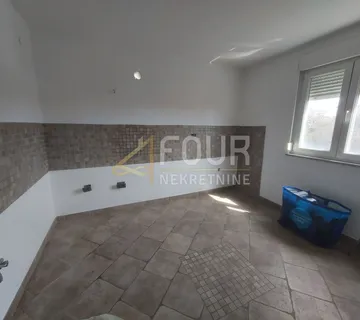 Rijeka, Drenova, 220.64m2, u naravi 2 stana, novogradnja